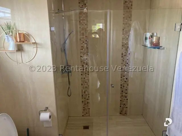 Apartamento en Lomas de La Lagunita, Caracas – 23