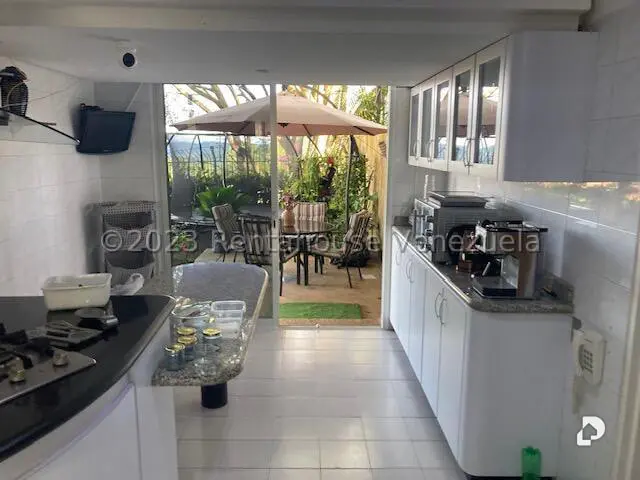 Apartamento en Lomas de La Lagunita, Caracas – 12