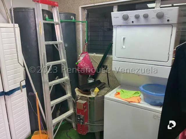 Apartamento en Lomas de La Lagunita, Caracas – 13