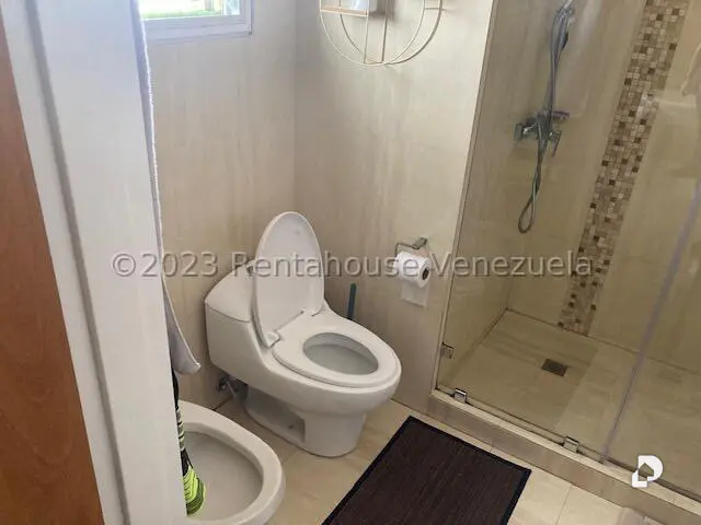 Apartamento en Lomas de La Lagunita, Caracas – 22