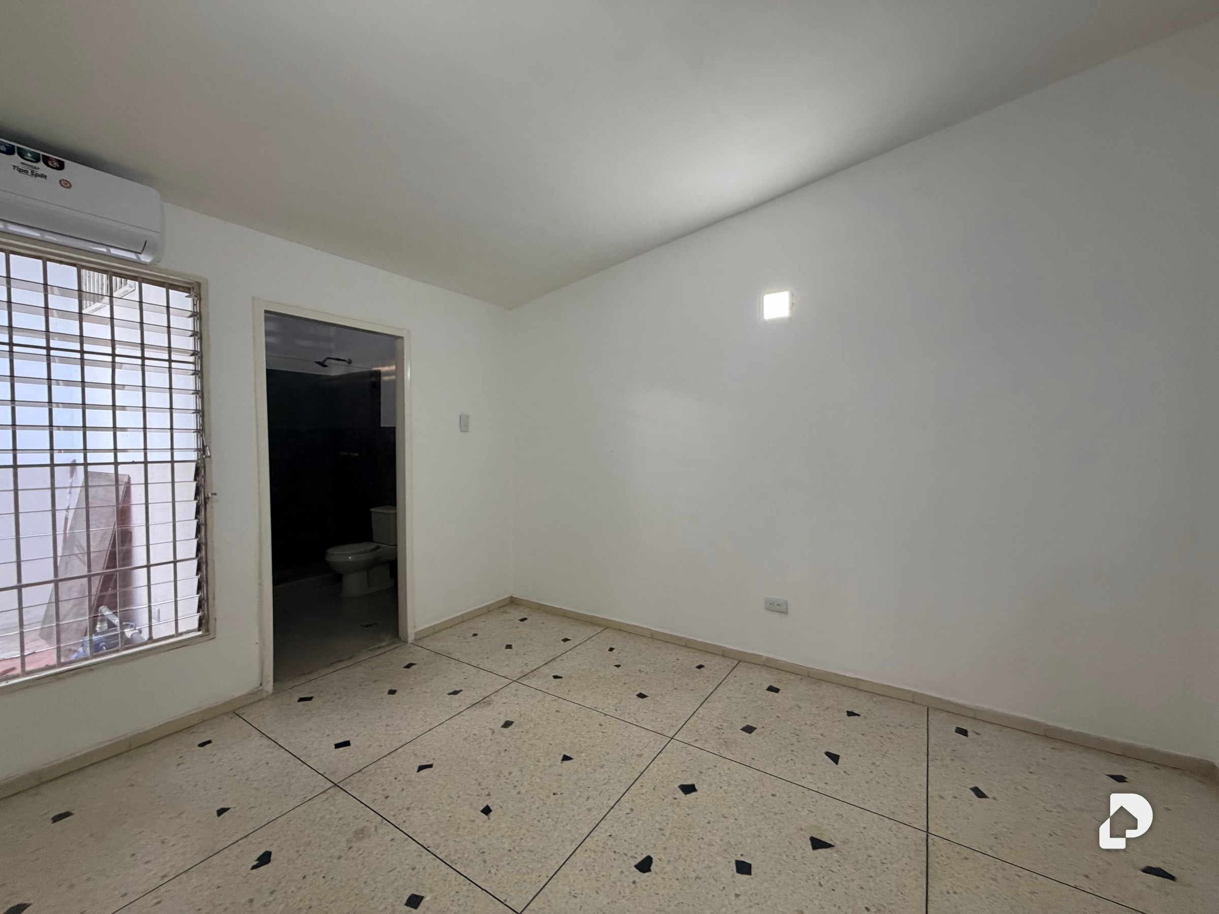Casa en Urbanización "Las Mercedes", Cabudare – 15