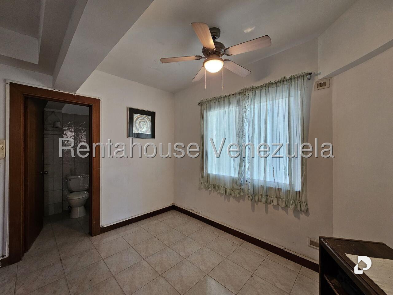 Casa en Colinas del Tamanaco, Caracas – 16