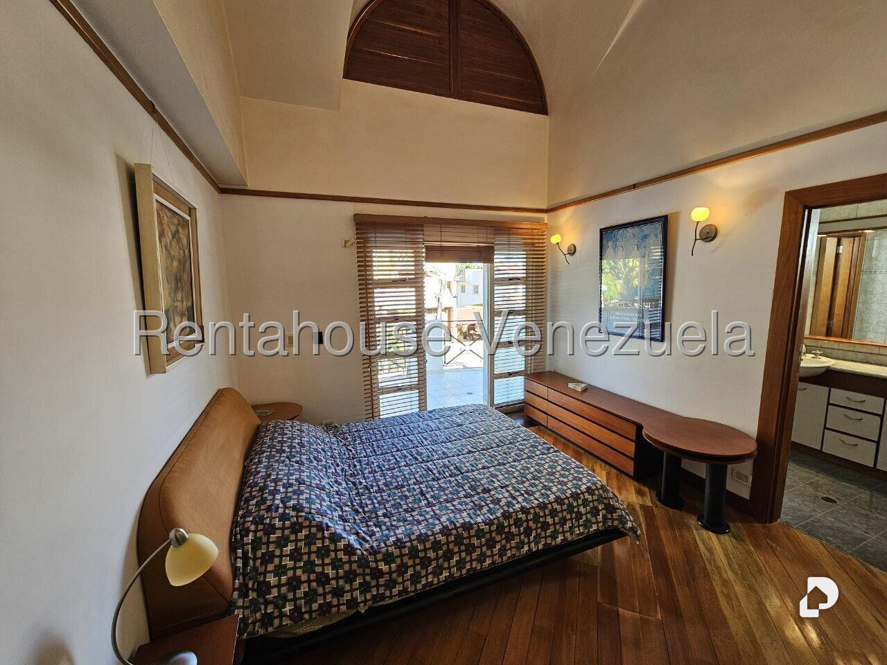 Casa en Colinas del Tamanaco, Caracas – 30