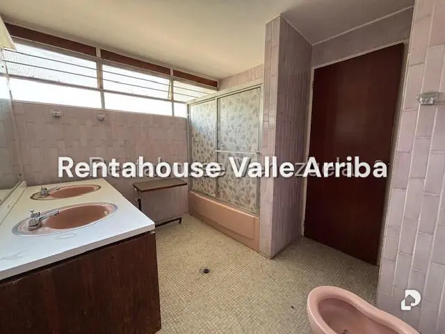 Casa en Loira, Caracas – 24