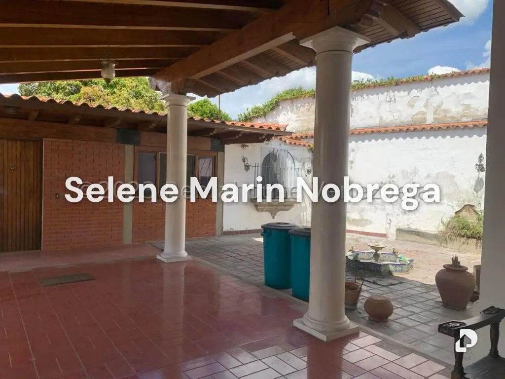 Casa en Cumbres de Curumo, Caracas – 15