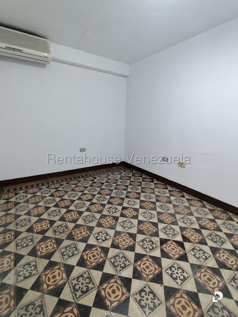 Local comercial en Parroquia Catedral, Caracas – 24