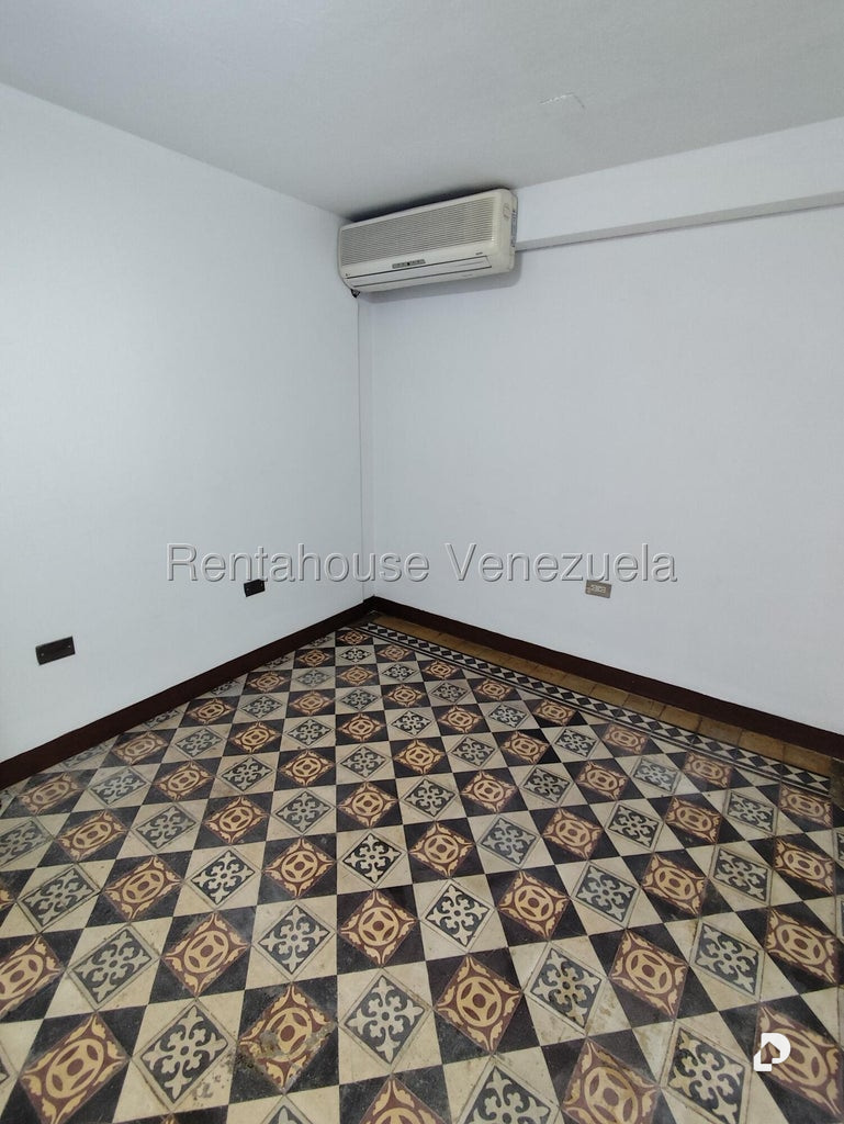Local comercial en Parroquia Catedral, Caracas – 26