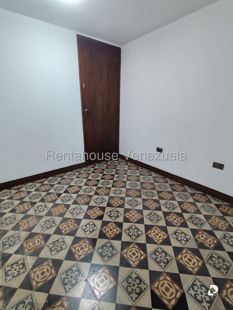 Local comercial en Parroquia Catedral, Caracas – 28