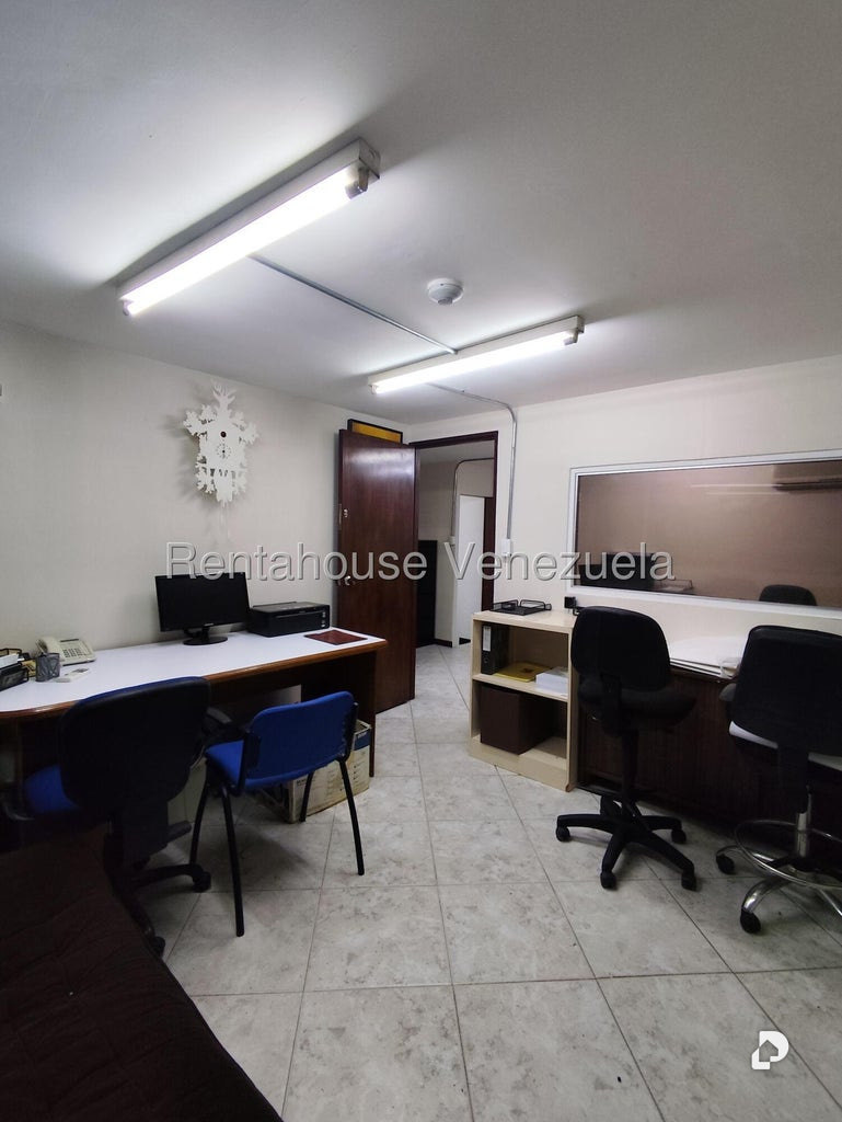 Local comercial en Parroquia Catedral, Caracas – 18