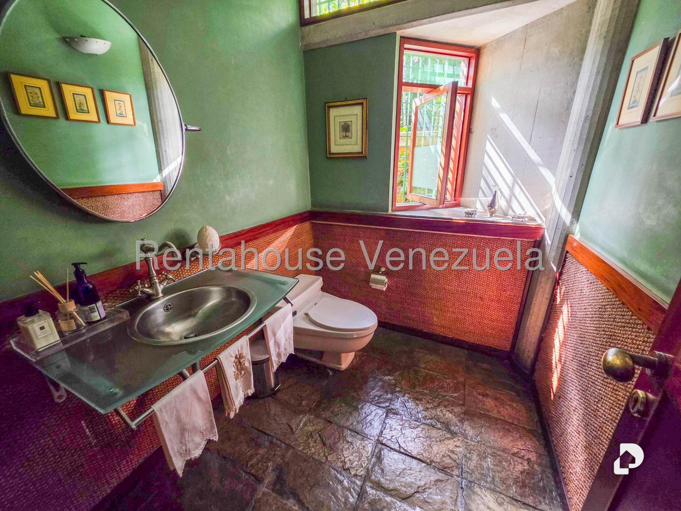 Casa en Cerro Verde, Caracas – 16