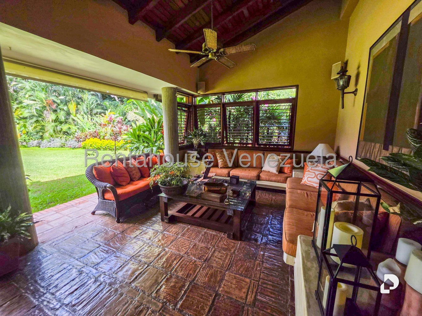 Casa en Cerro Verde, Caracas – 25