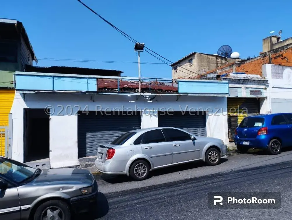 Commercial space in Catia, Caracas - 1