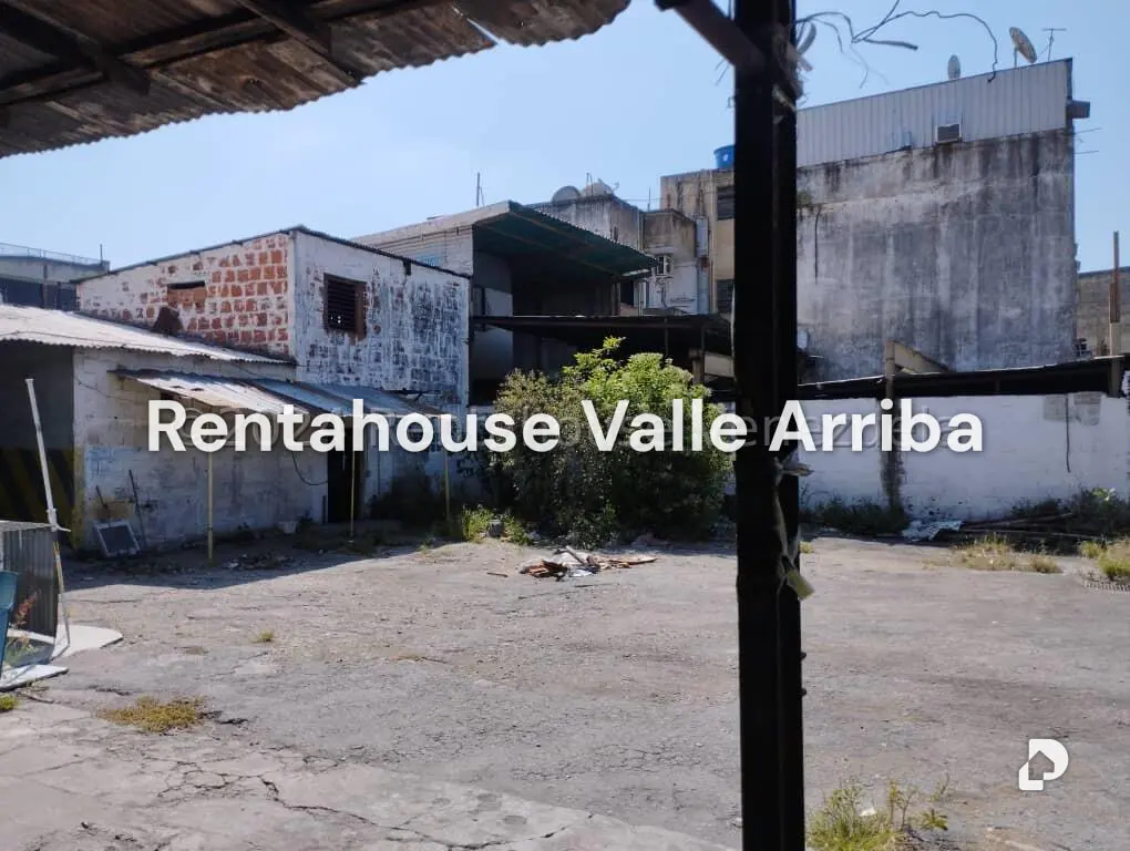 Local comercial en Catia, Caracas – 27