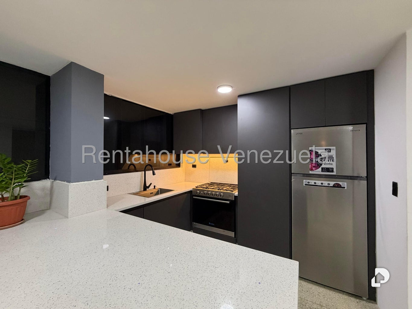 Apartamento en La Florida, Caracas – 12