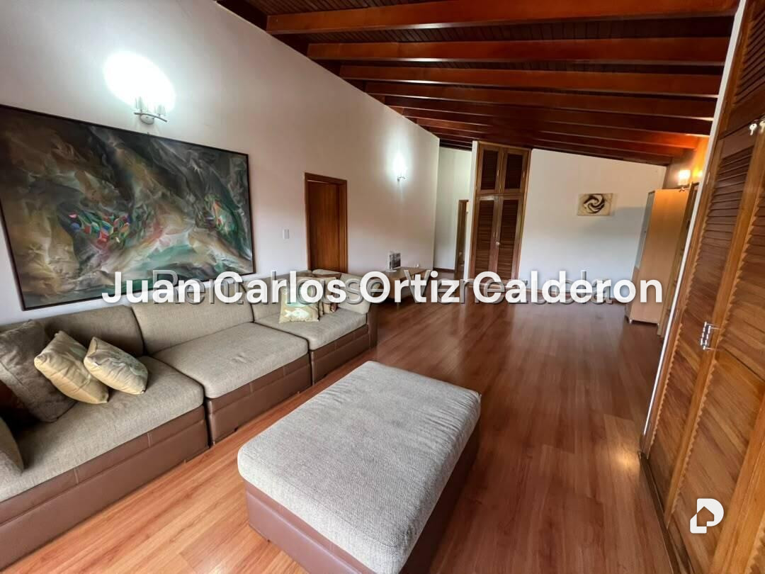Casa en Cumbres de Curumo, Caracas – 11