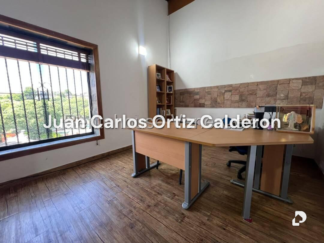 Casa en Cumbres de Curumo, Caracas – 4