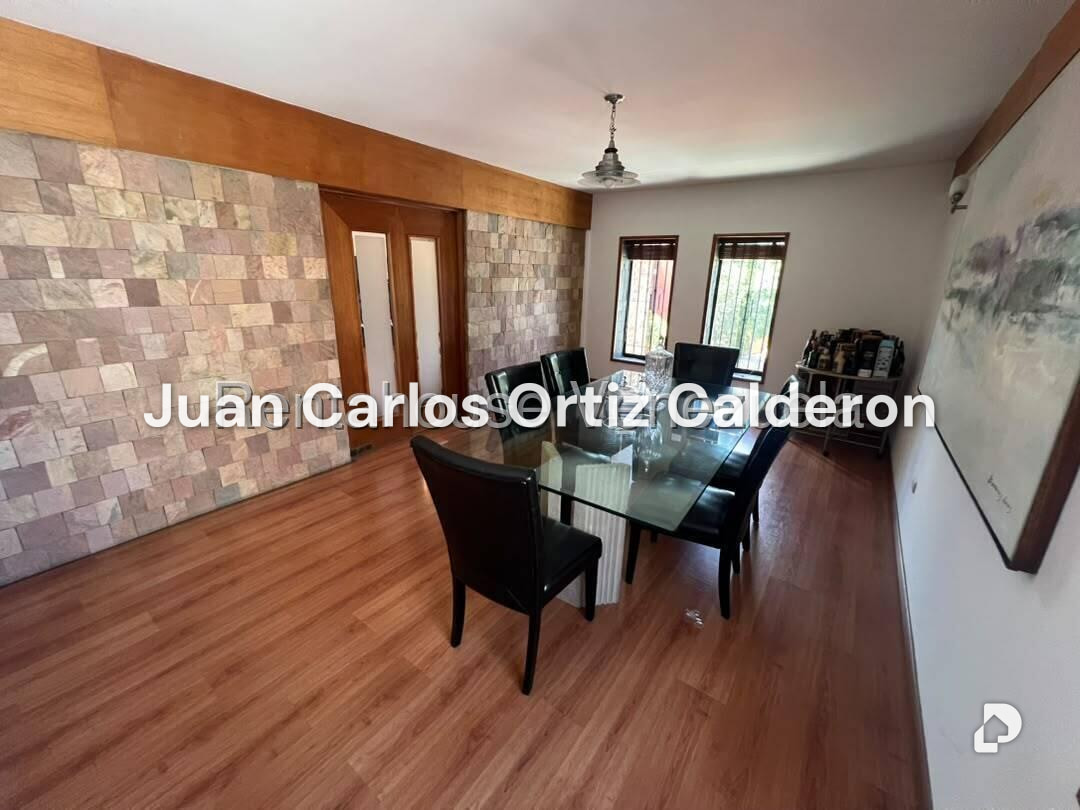 Casa en Cumbres de Curumo, Caracas – 30