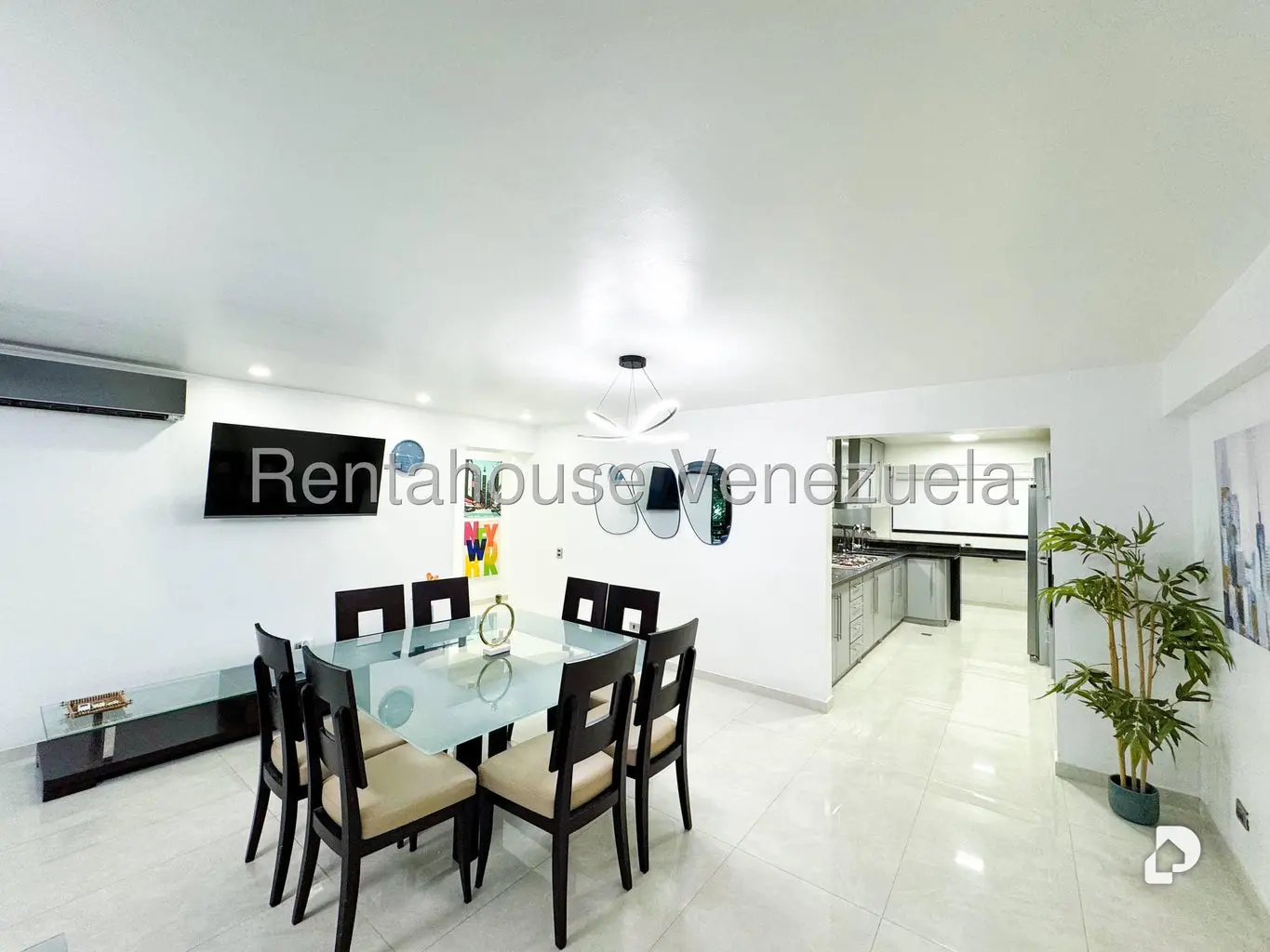 Apartamento en El Rosal, Caracas – 12