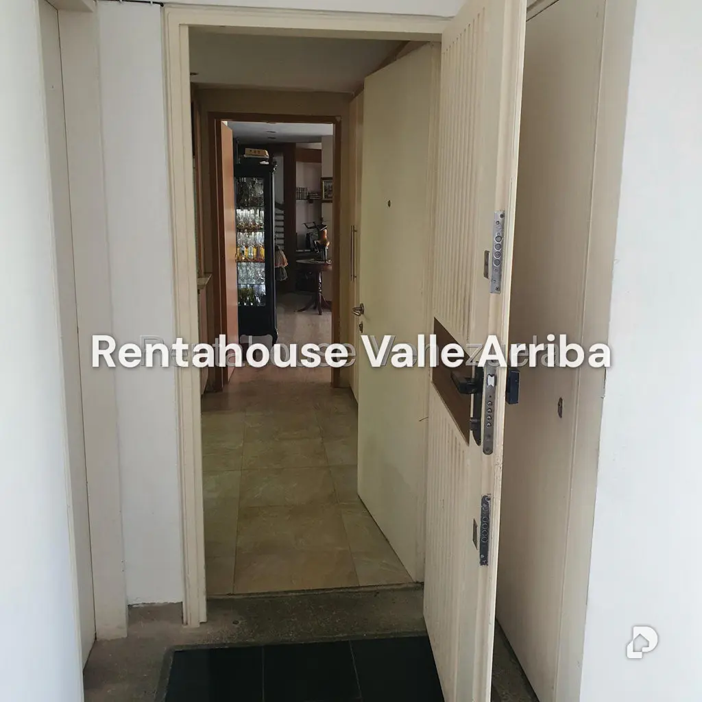 Apartamento en Colinas de Valle Arriba, Caracas – 11