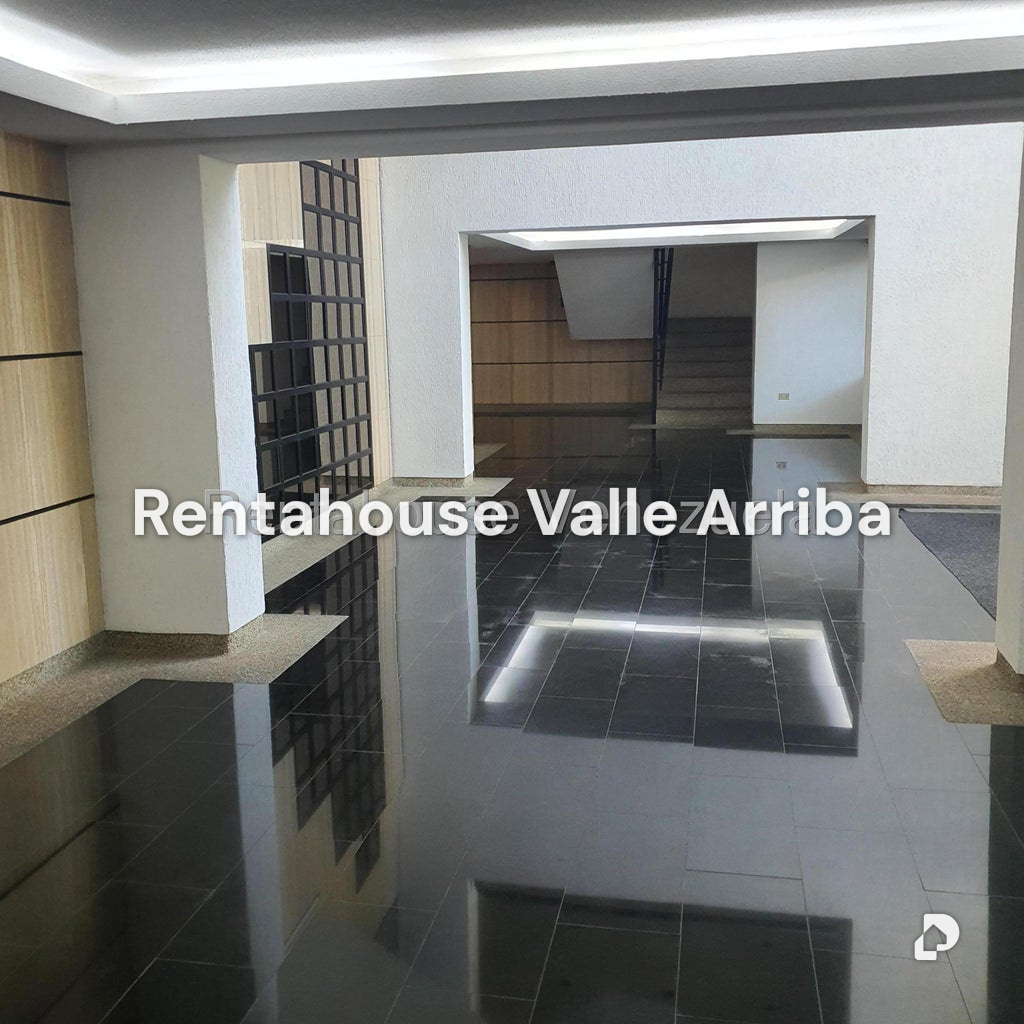 Apartamento en Colinas de Valle Arriba, Caracas – 2