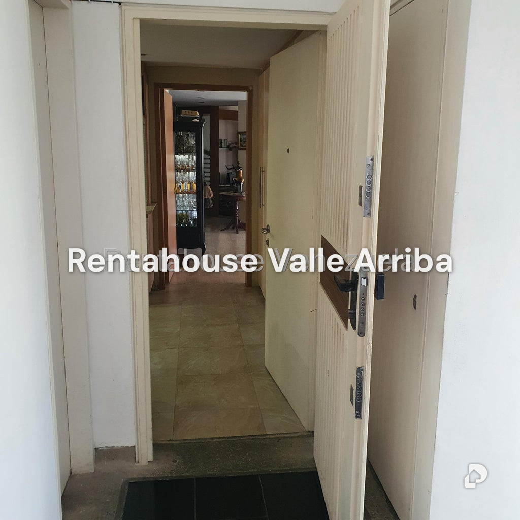 Apartamento en Colinas de Valle Arriba, Caracas – 11