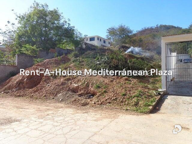 Terreno en Colinas de Guataparo, Valencia – 1