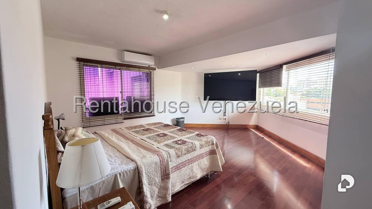 Apartamento en Los Dos Caminos, Caracas – 22