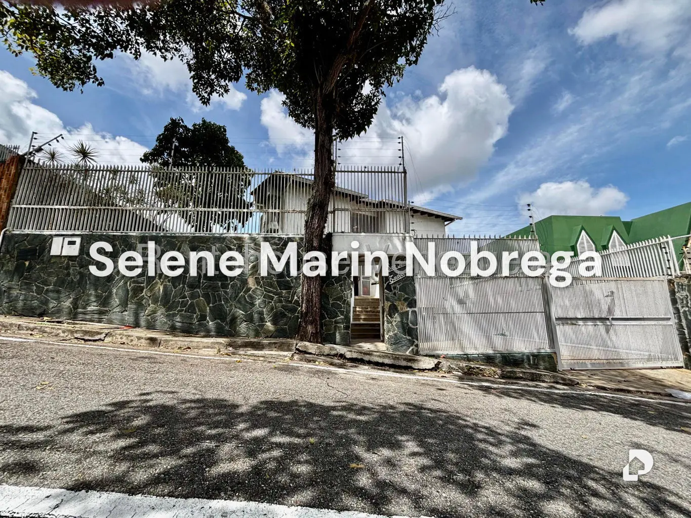 House in Colinas del Tamanaco, Caracas – 1