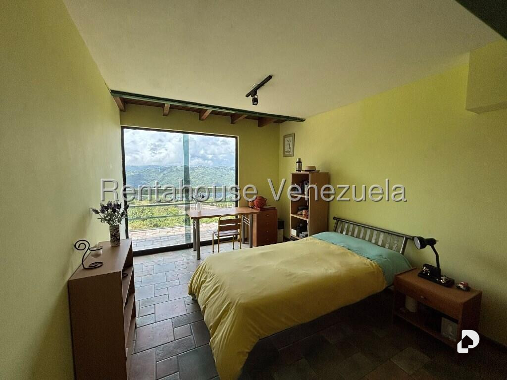 Casa en Caicaguana, Caracas – 23