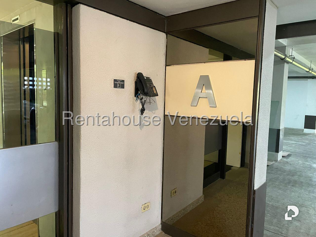 Apartamento en Lomas de Las Mercedes, Caracas – 2