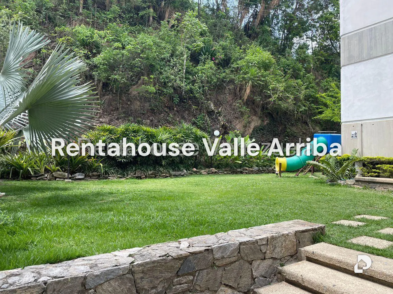 Apartamento en Lomas de Las Mercedes, Caracas – 1