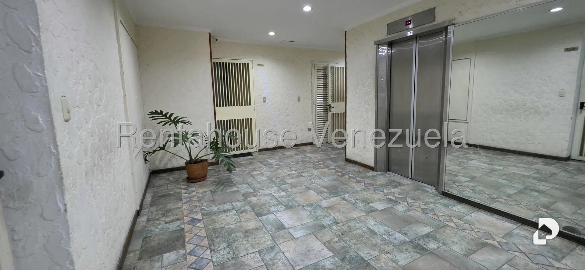 Apartamento en Los Cortijos de Lourdes, Caracas – 39