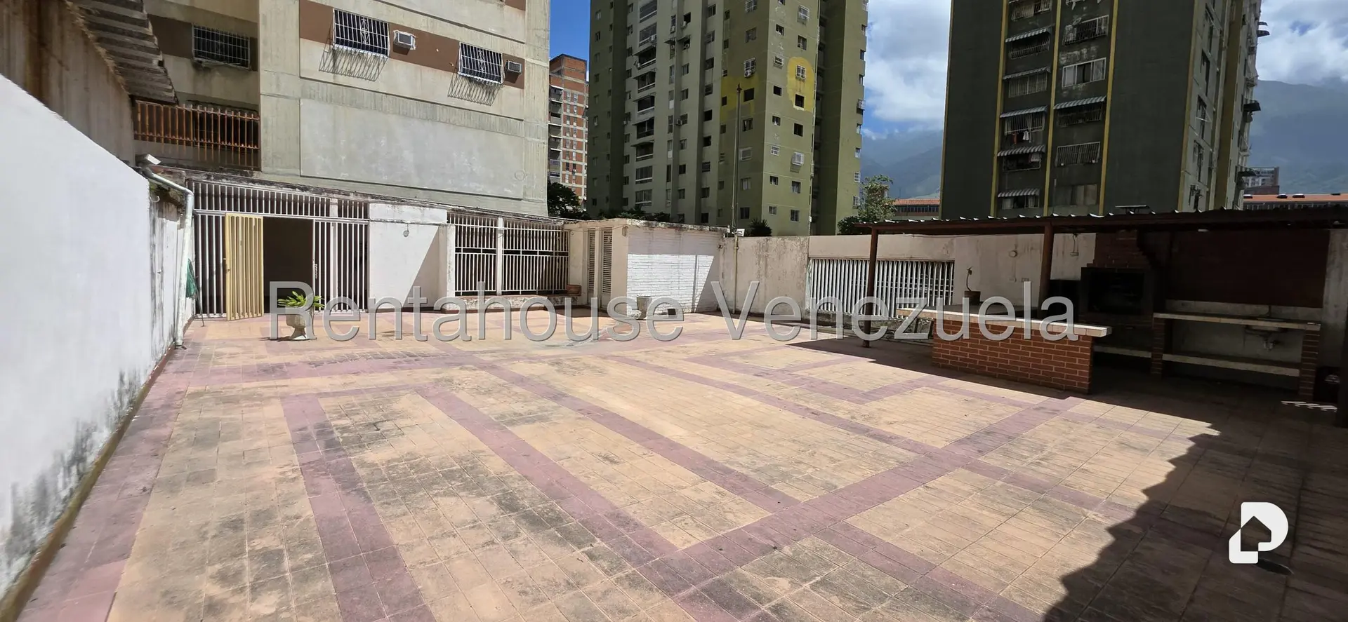 Apartamento en Los Cortijos de Lourdes, Caracas – 49