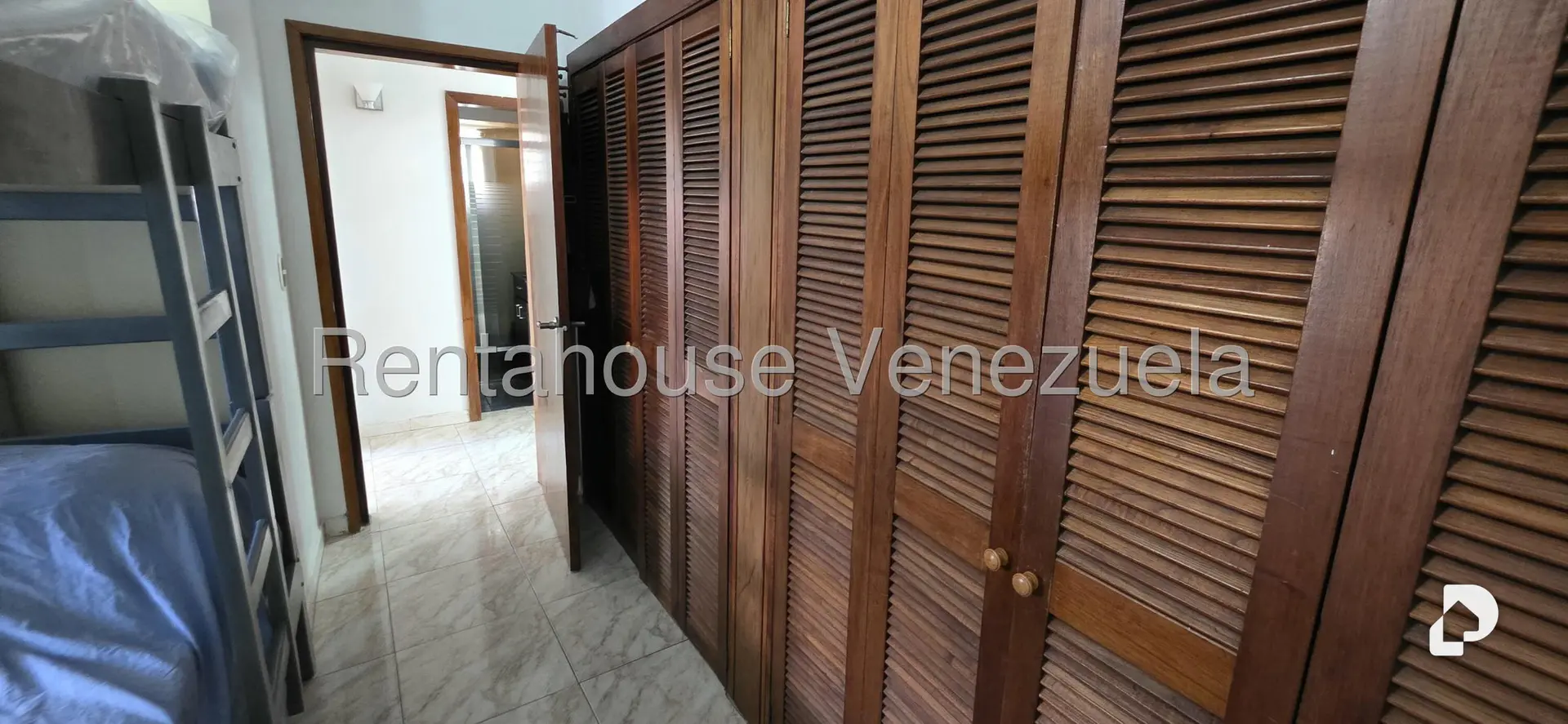 Apartamento en Los Cortijos de Lourdes, Caracas – 29