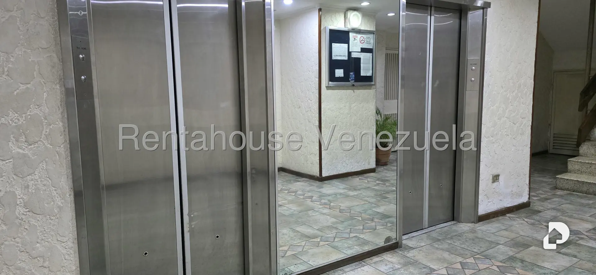 Apartamento en Los Cortijos de Lourdes, Caracas – 37