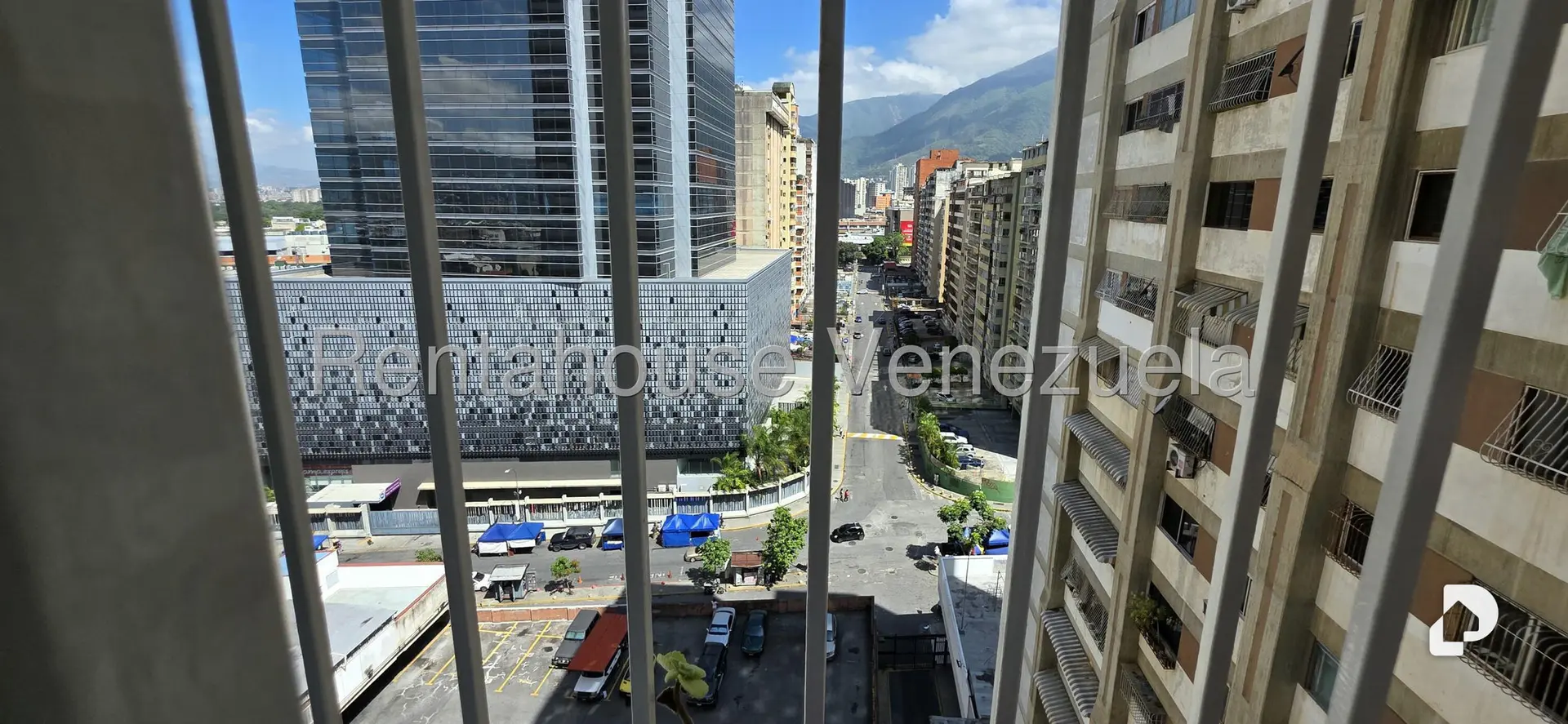 Apartamento en Los Cortijos de Lourdes, Caracas – 24