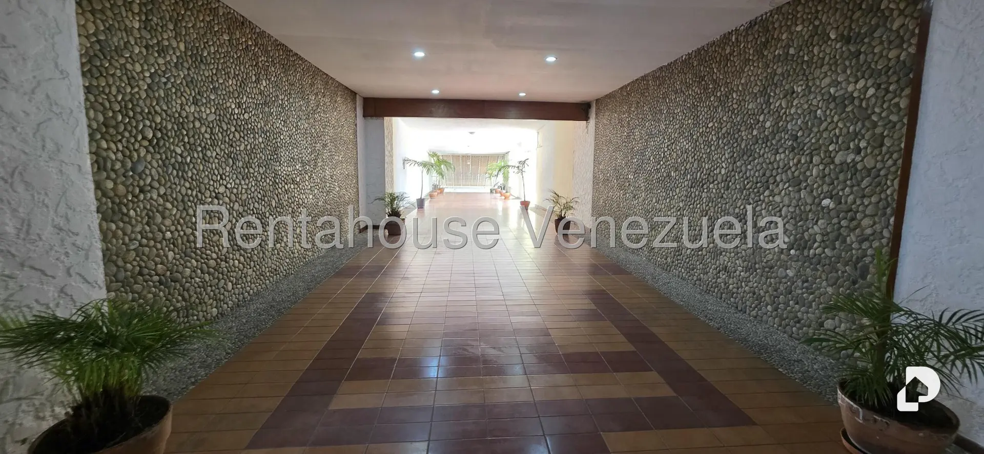 Apartamento en Los Cortijos de Lourdes, Caracas – 41