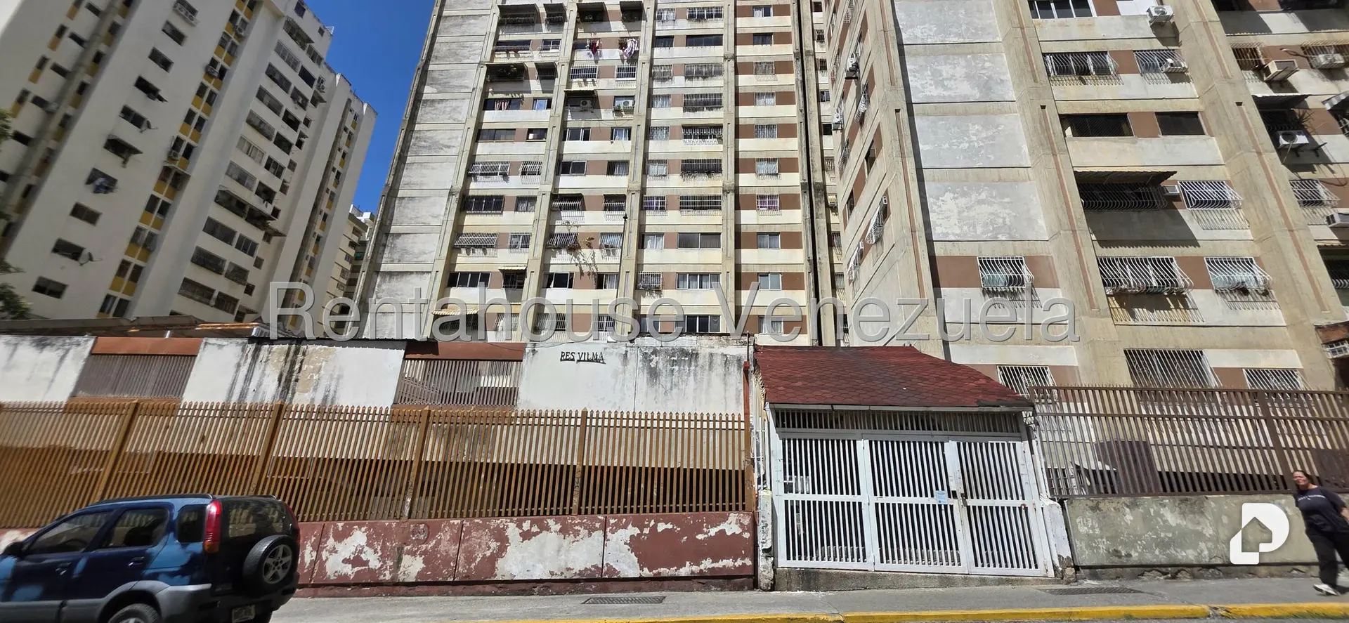 Apartamento en Los Cortijos de Lourdes, Caracas – 1