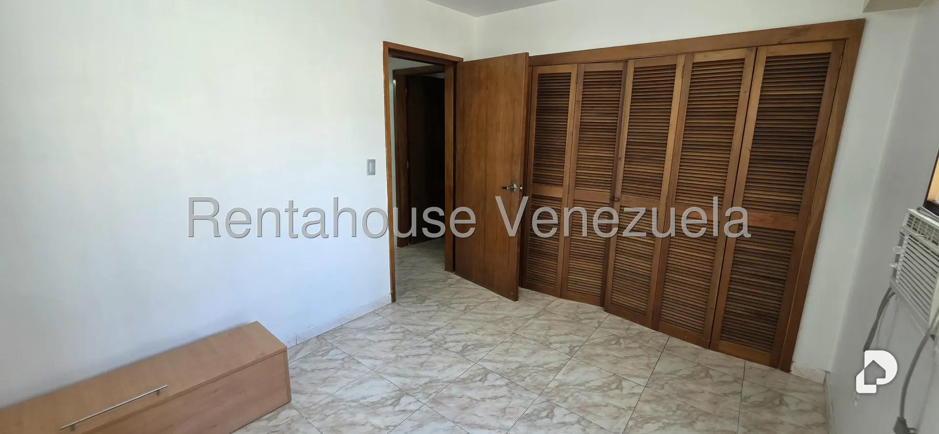 Apartamento en Los Cortijos de Lourdes, Caracas – 25