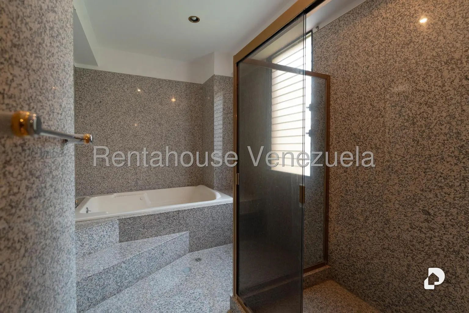 Apartamento en Lomas de Las Mercedes, Caracas – 24