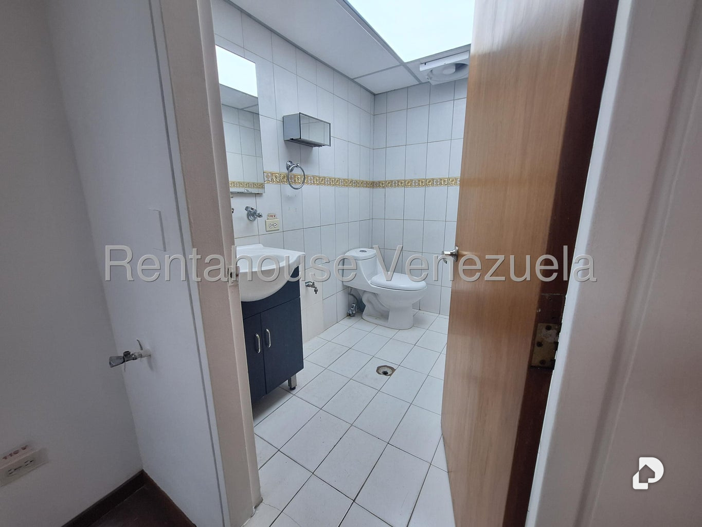 Oficina en Chuao, Caracas – 7