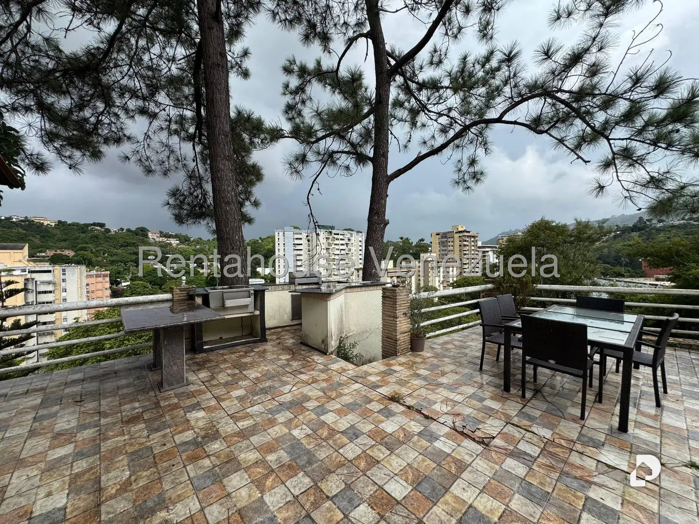 Casa en Santa Paula, Caracas – 24