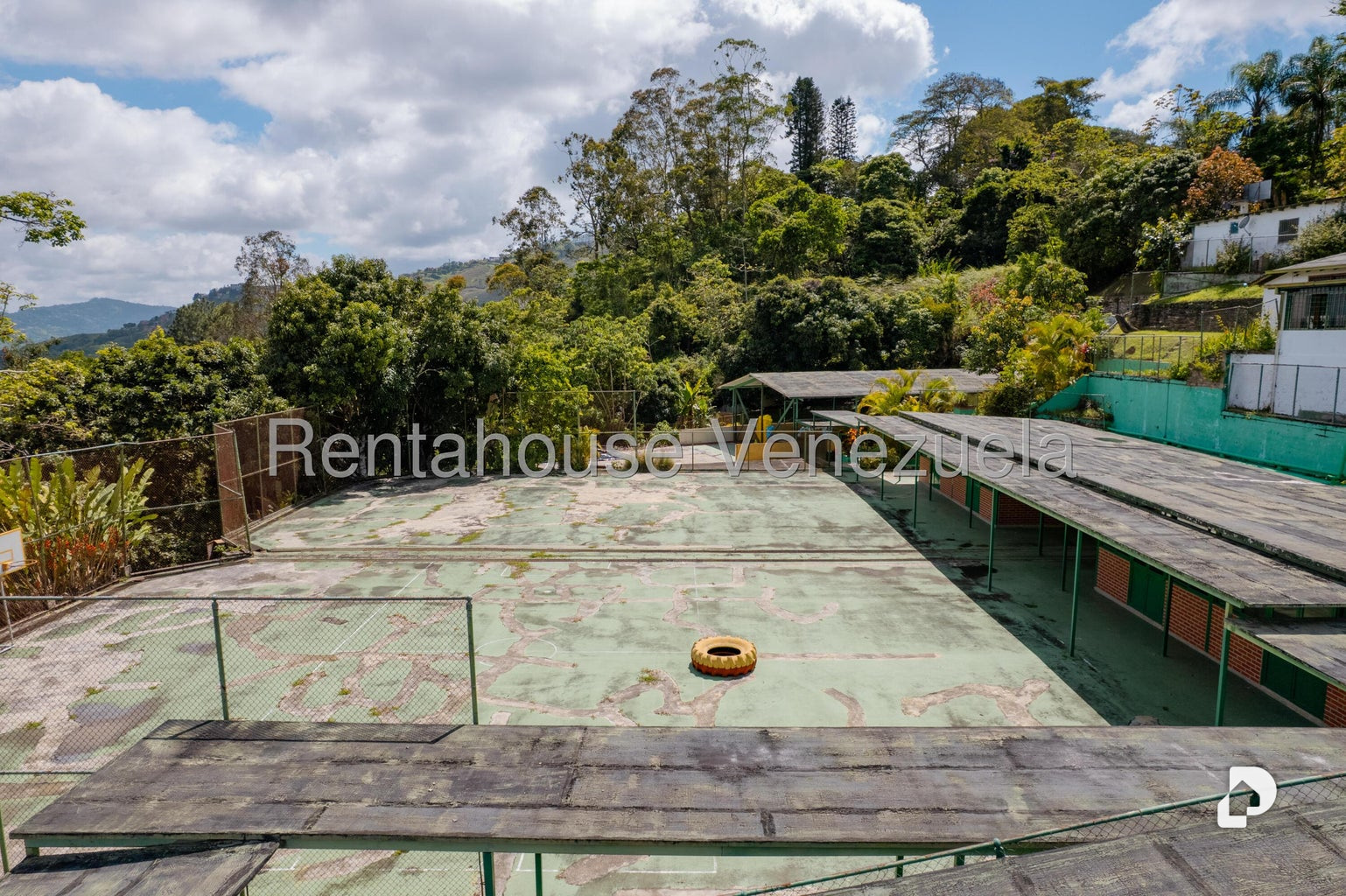 Terreno en Oripoto, Caracas – 15