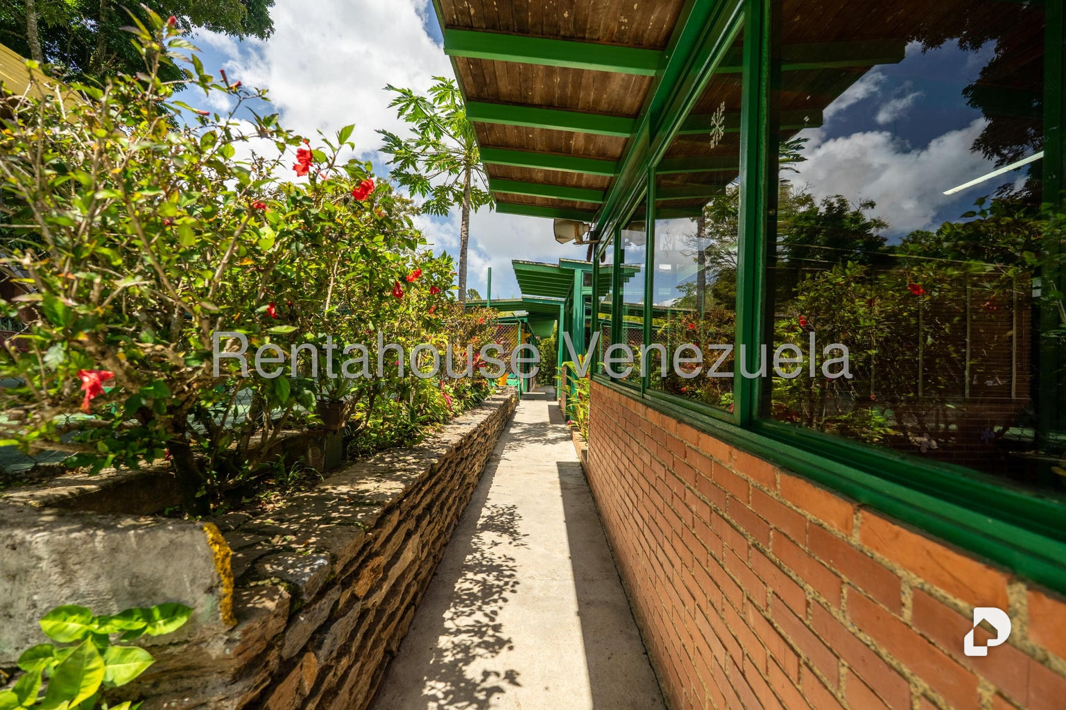 Terreno en Oripoto, Caracas – 29