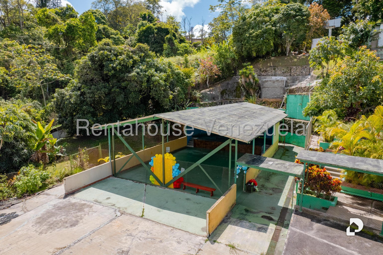Terreno en Oripoto, Caracas – 16