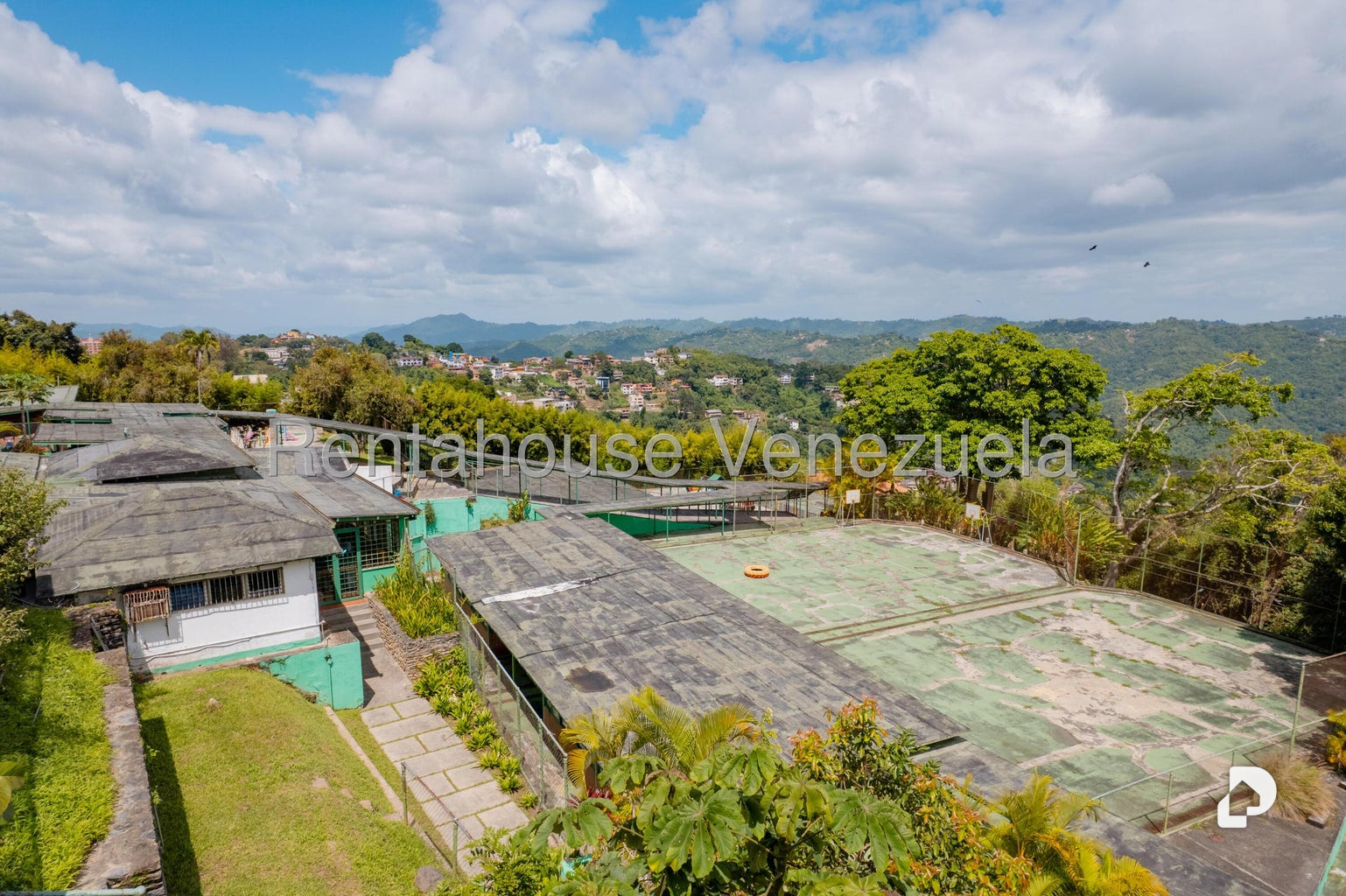 Terreno en Oripoto, Caracas – 19