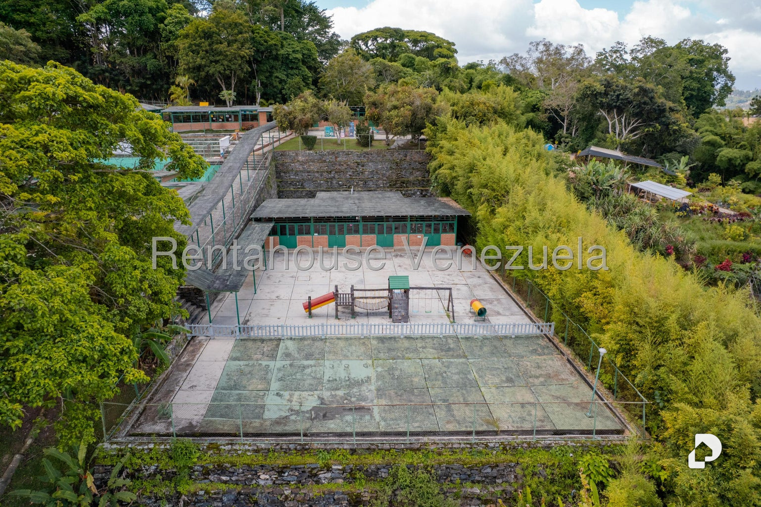 Terreno en Oripoto, Caracas – 11