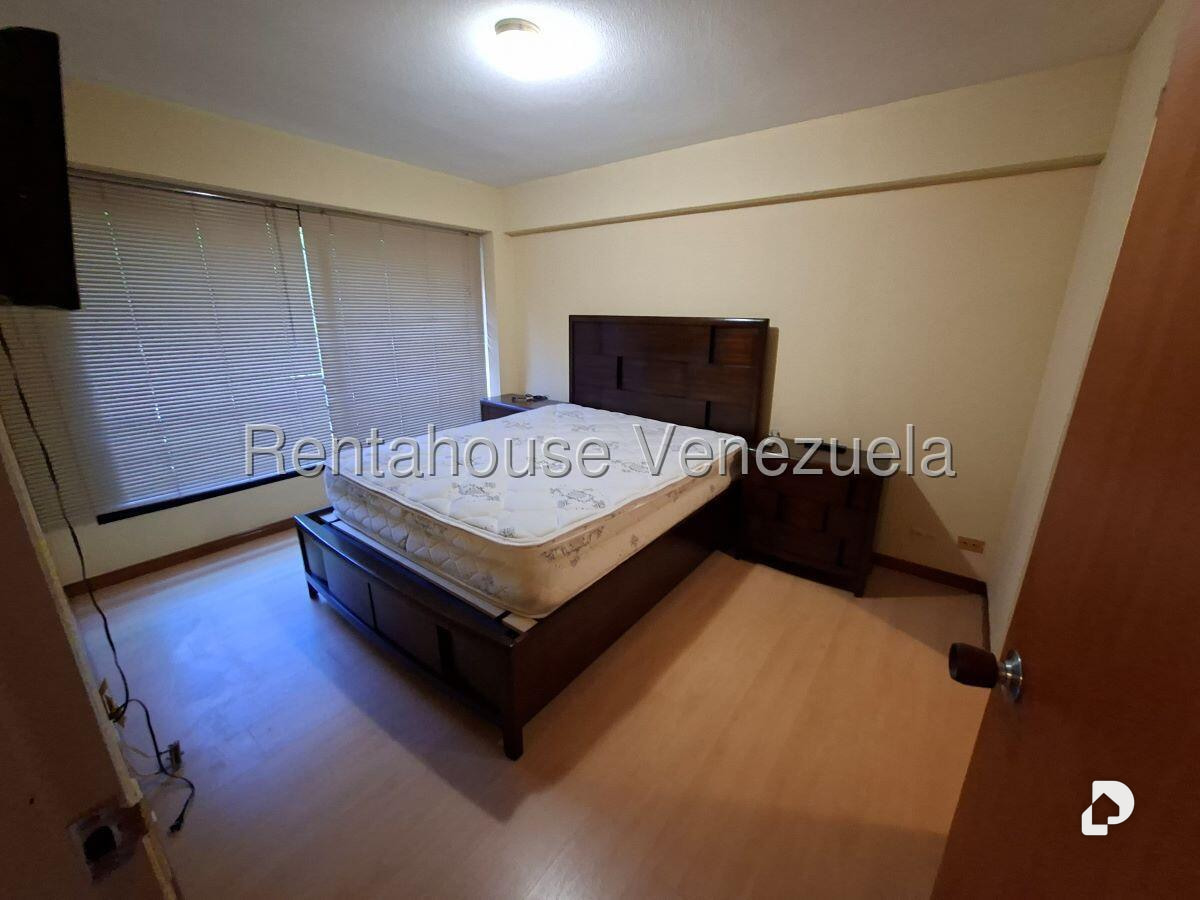 Apartamento en El Rosal, Caracas – 11