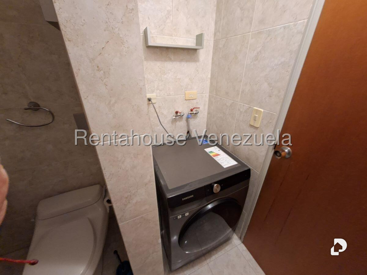 Apartamento en El Rosal, Caracas – 18