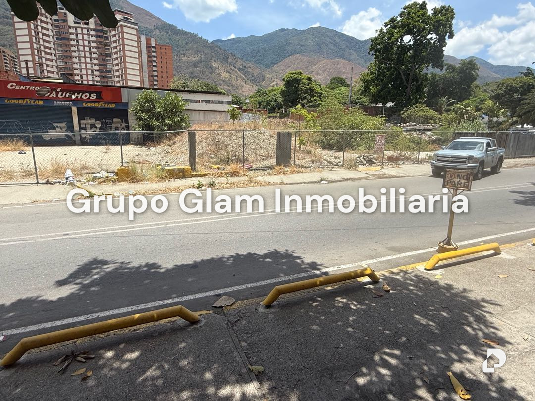 Terreno en Los Dos Caminos, Caracas – 6